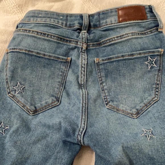 Hollister Star Jeans - Picture 3 of 3